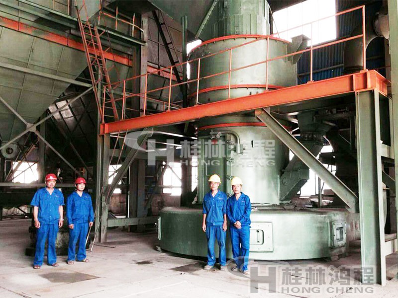 HLM微粉石墨生產(chǎn)線立磨機(jī) HLM1700微粉石墨生產(chǎn)線立磨機(jī)